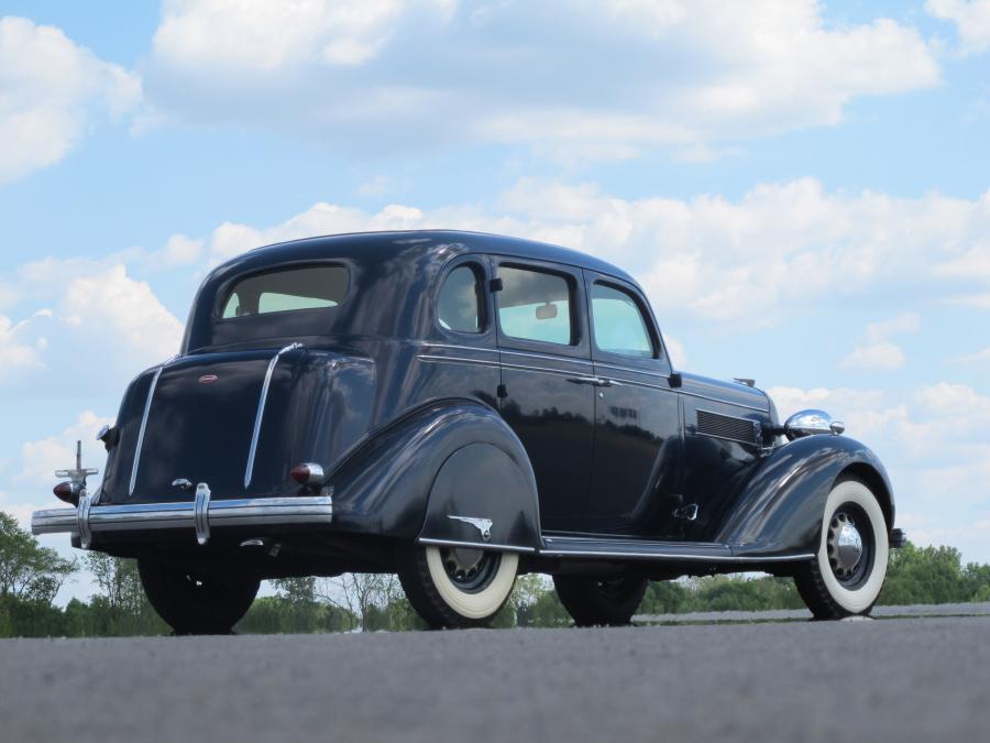  Chrysler CZ Airstream Eight 4-Door Sedan 1935 года  (фото 9 из 9)